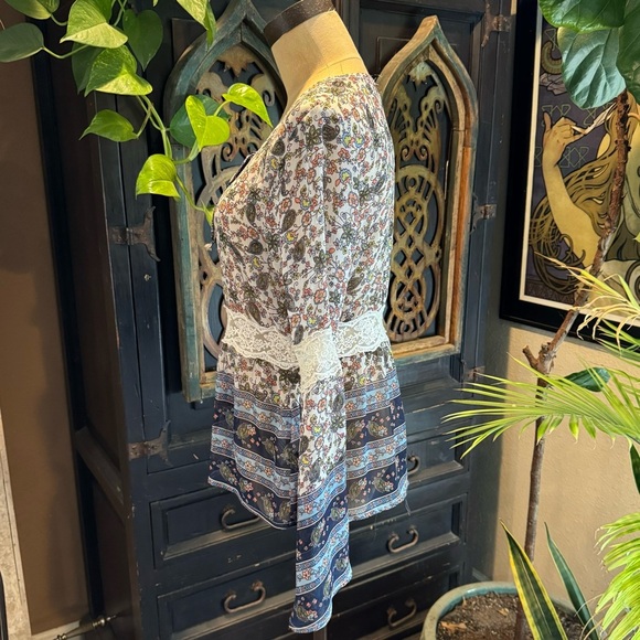 Altar’d State Floral Chiffon Retro Peasant top - Picture 6 of 16